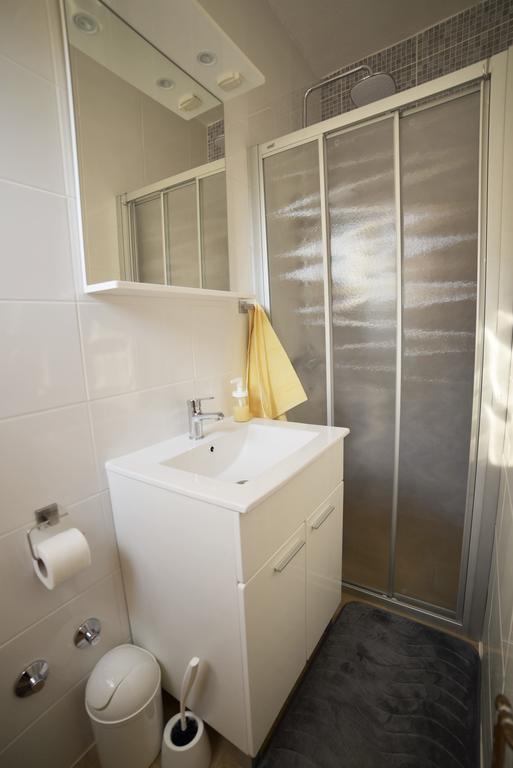 Apartments Dumencic Rab Mundanije Экстерьер фото