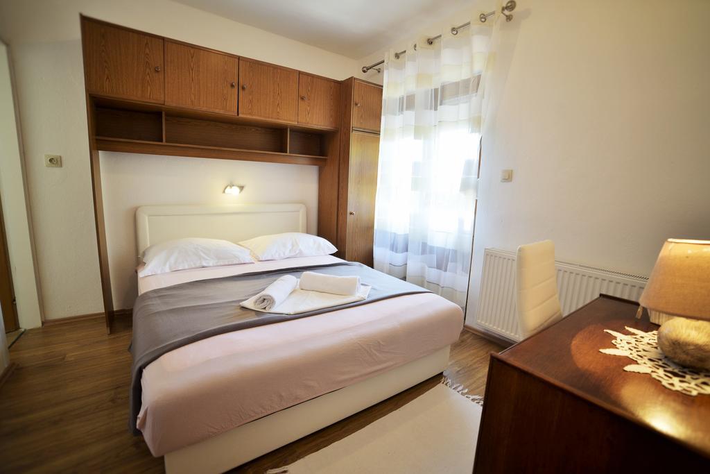 Apartments Dumencic Rab Mundanije Экстерьер фото
